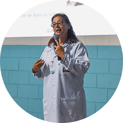 imagem pessoas conversando